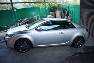  Kia Cerato Koup 2011 , 700000 , 