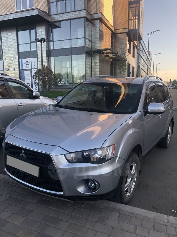 SUV   Mitsubishi Outlander 2010 , 630000 , 