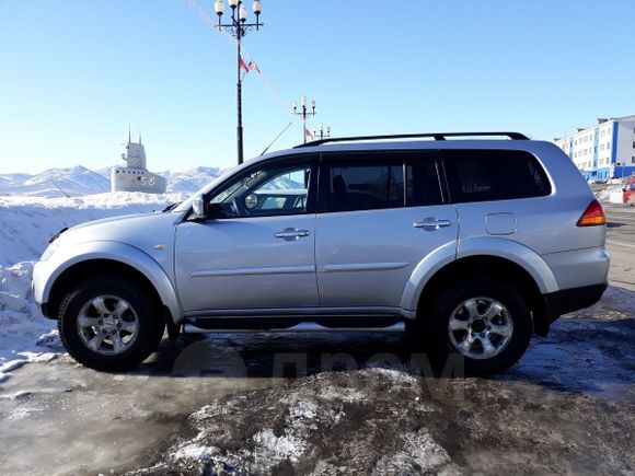 SUV   Mitsubishi Pajero Sport 2011 , 1300000 , 