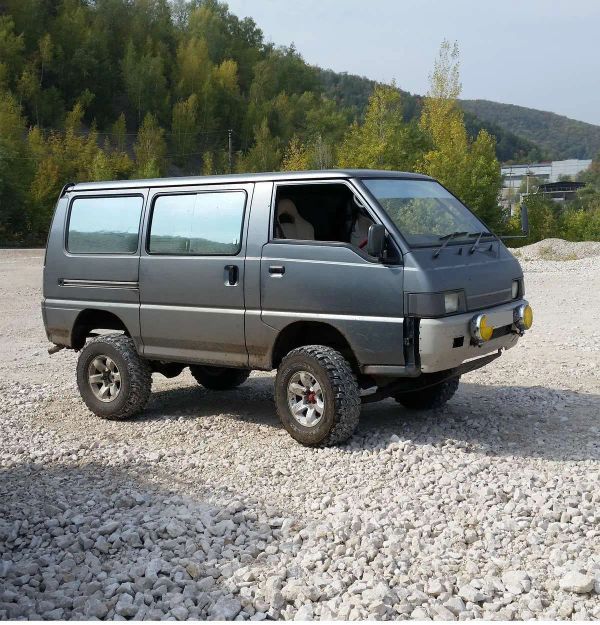    Mitsubishi Delica 1991 , 270000 , 