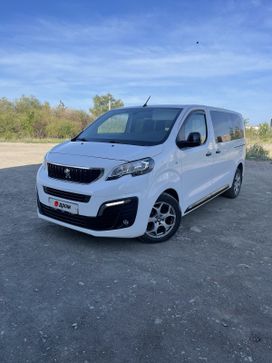    Peugeot Traveller 2018 , 2700000 , 