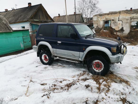  3  Mitsubishi Pajero 1996 , 180000 , 