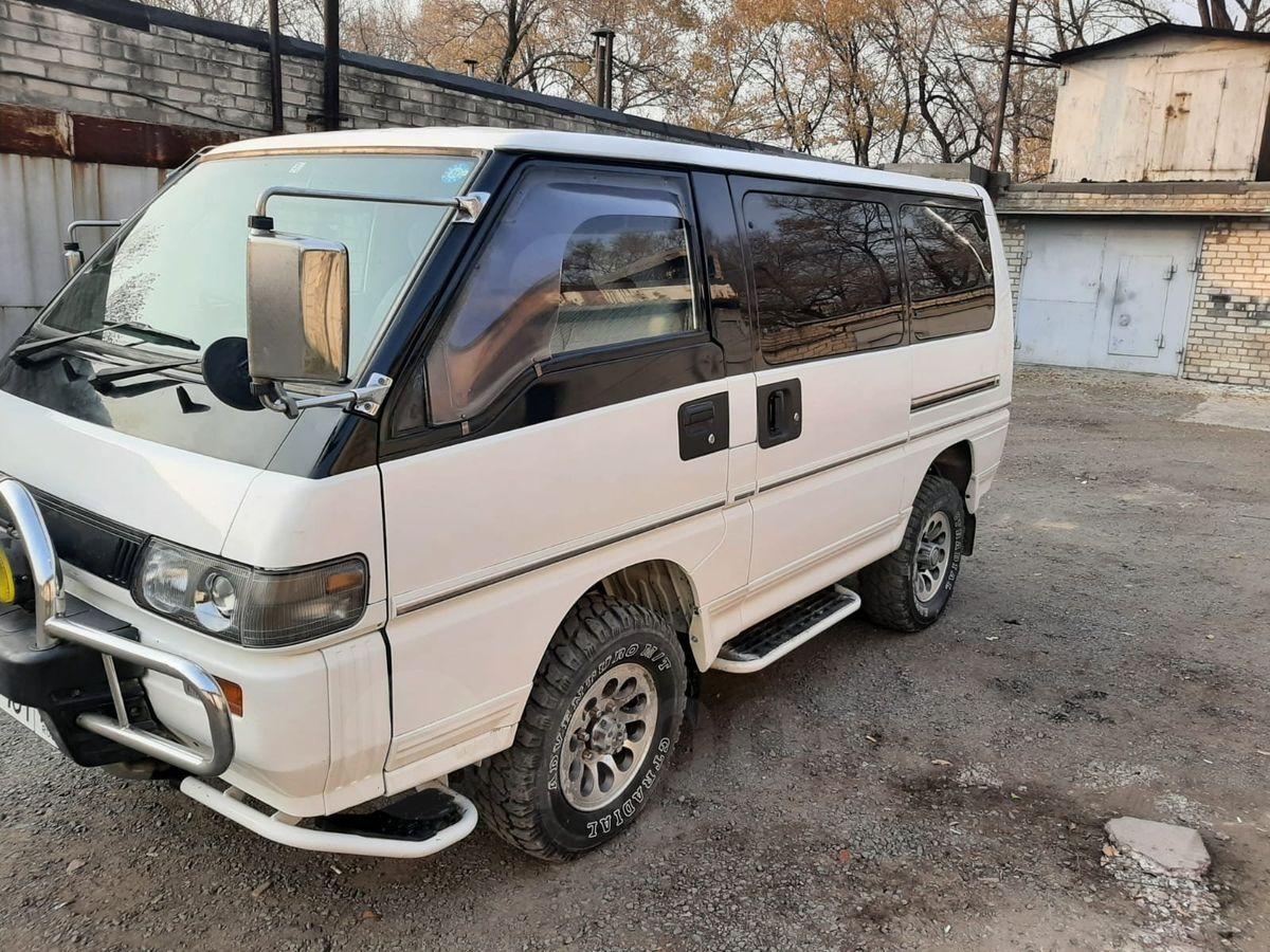 Продажа авто Mitsubishi Delica 93 года в Уссурийске, Хорошее тех.состояние,  двигатель не дымит, работает ровно, новые аккумуляторы, 2.5 литра, 780  тысяч рублей