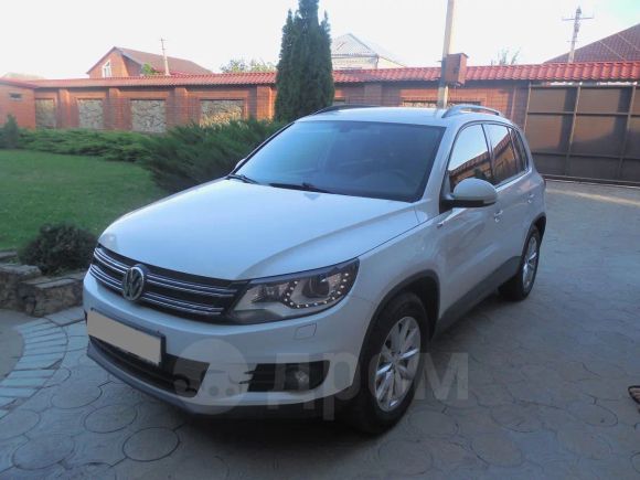 SUV   Volkswagen Tiguan 2015 , 1050000 , 