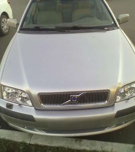  Volvo S40 2001 , 200000 , 