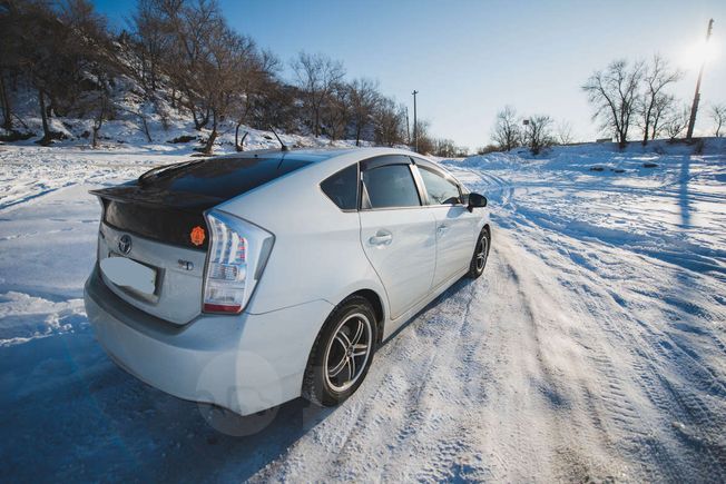  Toyota Prius 2010 , 700000 , 