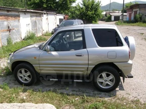 SUV   Toyota RAV4 1999 , 330000 , 