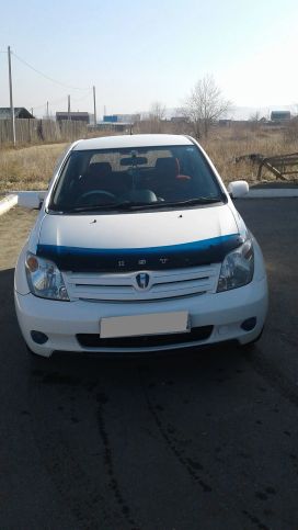  Toyota ist 2002 , 300000 , 