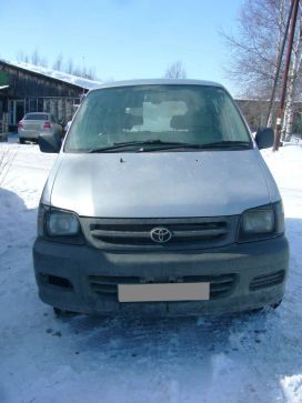 Toyota Town Ace 1999 , 210000 , 