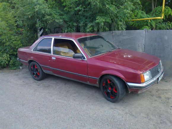 Opel Rekord 1984 , 25000 , -