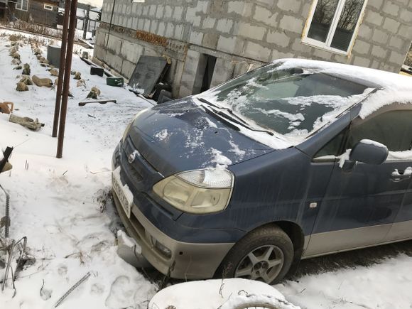    Nissan Serena 2001 , 310000 , 