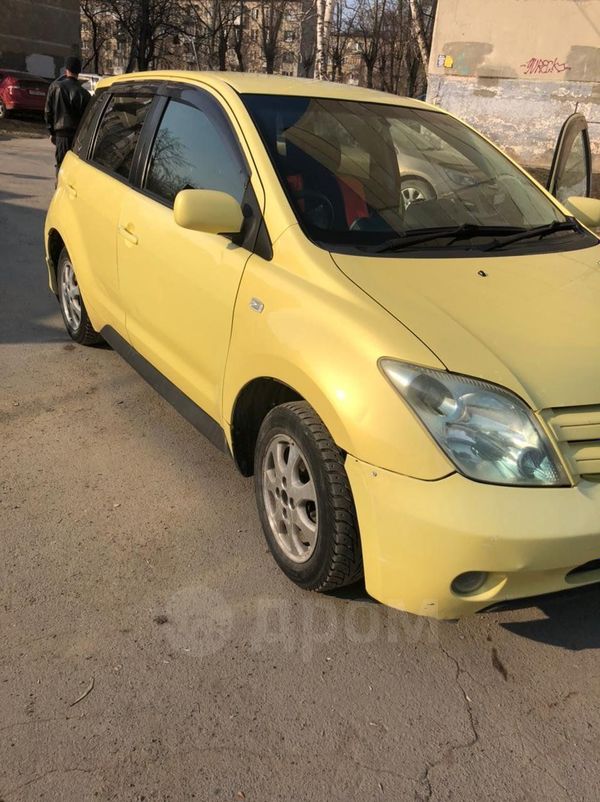  Toyota ist 2004 , 370000 , 