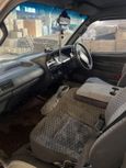    Toyota Hiace 2003 , 330000 , 