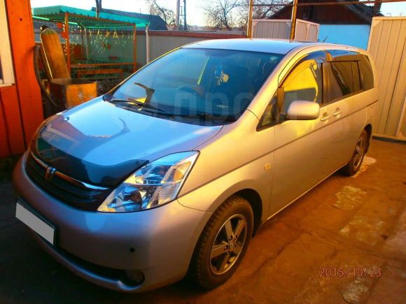    Toyota Isis 2006 , 550000 , 