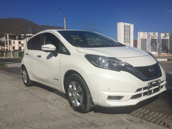  Nissan Note 2018 , 925000 , 