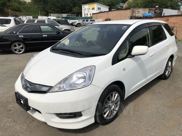  Honda Fit Shuttle 2013 , 565000 , 