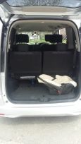    Nissan Serena 2012 , 820000 , 