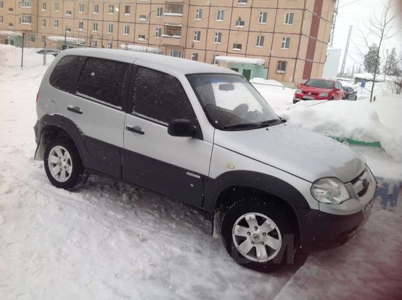 SUV   Chevrolet Niva 2011 , 390000 , 