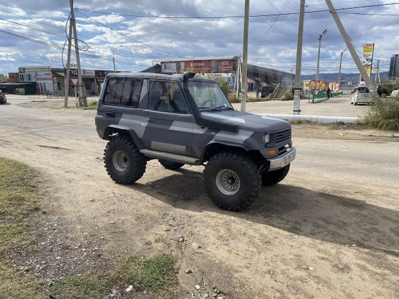  3  Toyota Land Cruiser 1990 , 1000000 , 