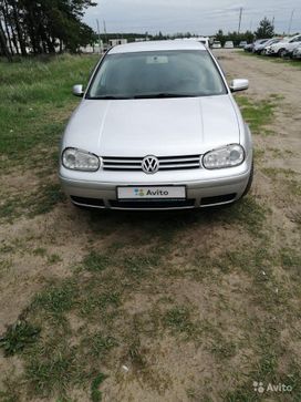  Volkswagen Golf 2003 , 300000 , 