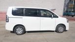    Toyota Voxy 2009 , 690000 , 