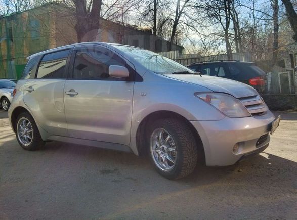  Toyota ist 2003 , 270000 , 