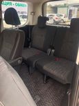    Toyota Voxy 2012 , 900000 , 