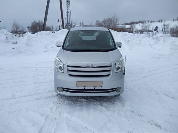    Toyota Noah 2007 , 687000 , 