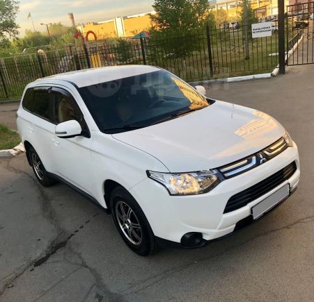 SUV   Mitsubishi Outlander 2012 , 820000 , 