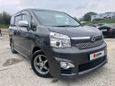    Toyota Voxy 2012 , 900000 , 