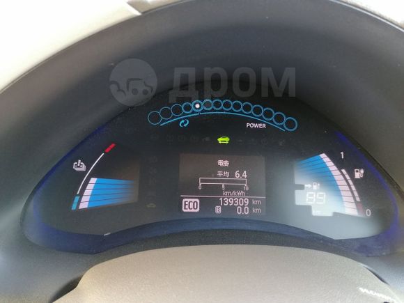  Nissan Leaf 2011 , 300000 , 