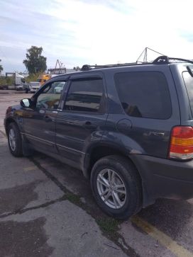 SUV   Ford Escape 2001 , 235000 , 