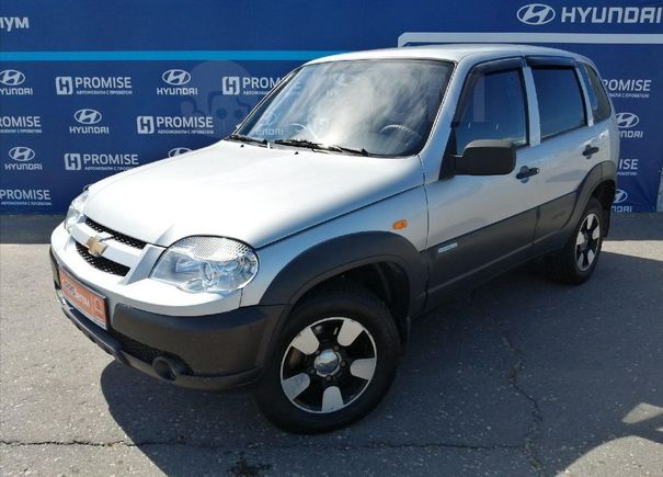 SUV   Chevrolet Niva 2010 , 295000 , 