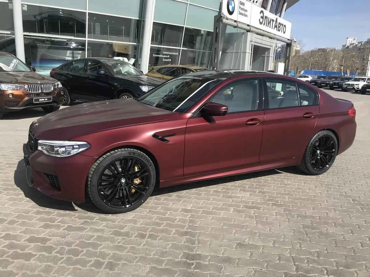 Продажа авто BMW M5 2018 года в Красноярске, Всего в мире будет создано 400  автомобилей, бордовый, 4WD, акпп, седан, 4.4 AT xDrive First Edition, бензин