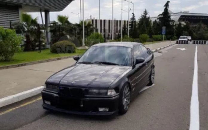  BMW M3 1998 , 700000 , 