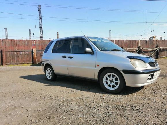  Toyota Raum 2001 , 250000 , 