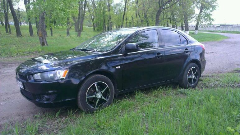  Mitsubishi Lancer 2008 , 400000 , 