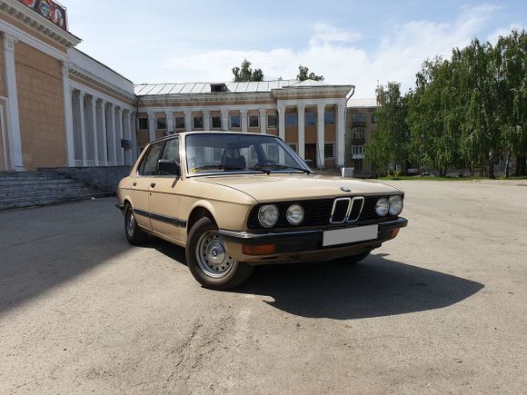  BMW 5-Series 1983 , 130000 , 