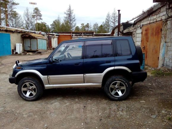 SUV   Suzuki Escudo 1995 , 260000 , 