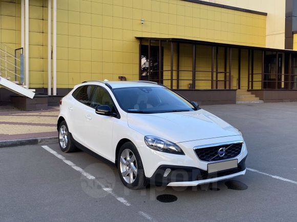  Volvo V40 2015 , 840000 , 