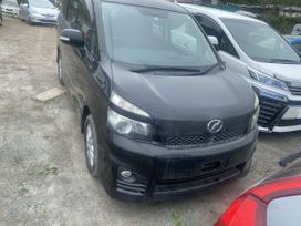    Toyota Voxy 2011 , 700000 ,  