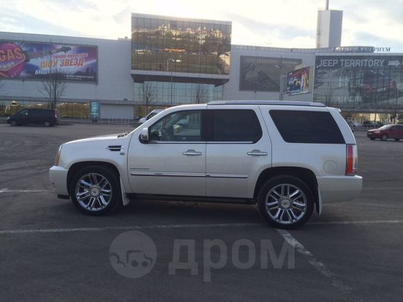 SUV   Cadillac Escalade 2011 , 2300000 , 