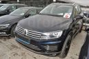 SUV   Volkswagen Touareg 2017 , 3930000 , 