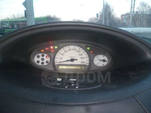  Toyota Vitz 2003 , 210000 , 