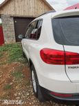 SUV   Volkswagen Tiguan 2011 , 739000 , 