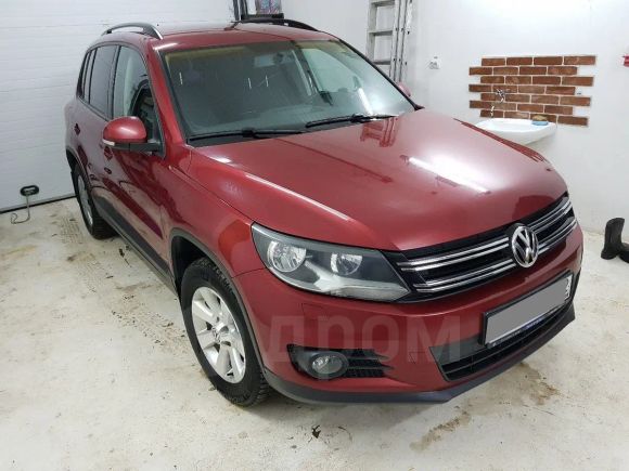 SUV   Volkswagen Tiguan 2011 , 577000 , 