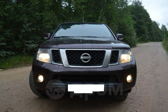  Nissan Navara 2011 , 870000 , -