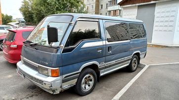    Nissan Caravan 1990 , 150000 , 