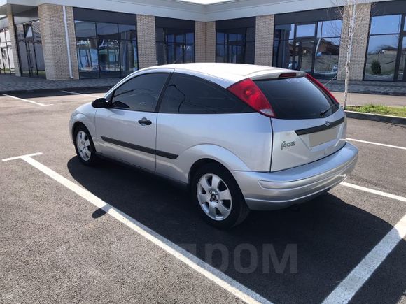  3  Ford Focus 2001 , 170000 , 