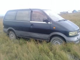    Nissan Largo 1995 , 100000 , -